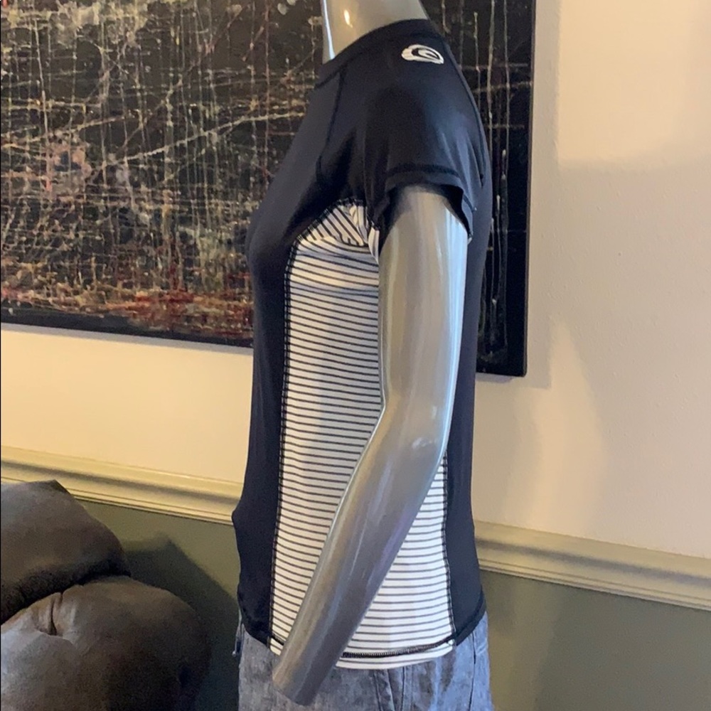 Rip Curl Rash Guard - image 6
